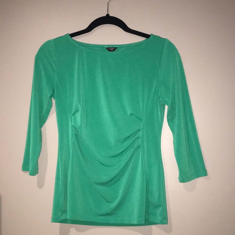 NWOT Ann Taylor Green Fitted Top